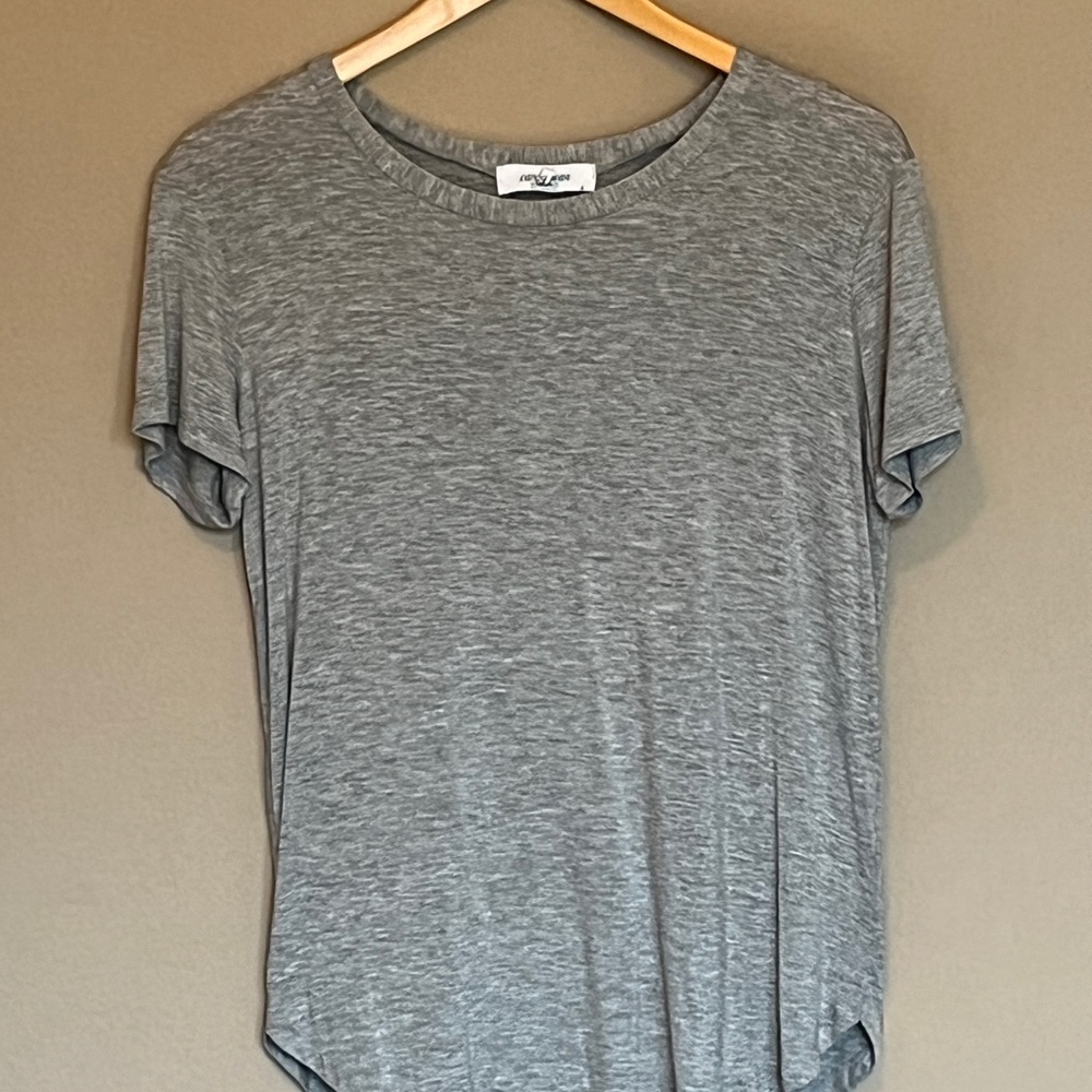 (Set of 4) Carly Jean Los Angelos Favorite Scoop Neck Tee - Picture 12 of 16